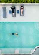 SWIMMING_POOL 