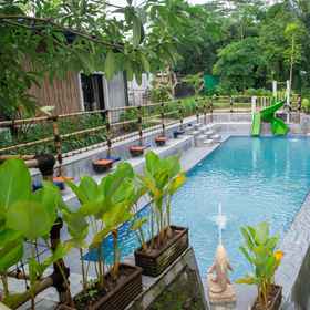 Swimming Pool1By The River Cottage with Private Warm Pool,Hamesha Studio飯店