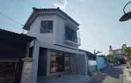 Exterior 6 RedDoorz @ DeAmartaLoka Colomadu Solo