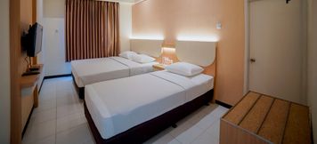 Bedroom 6 Viena Hotel Purwokerto