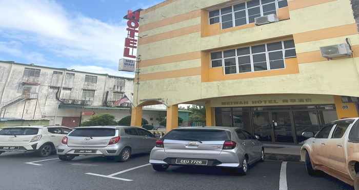 Bangunan OYO 90914 Hotel Mei Wah