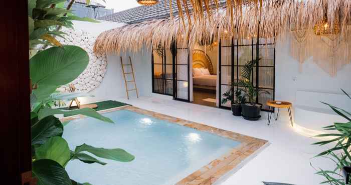 Hồ bơi Hola Villa Jogja With Privatepool