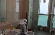 In-room Bathroom 6 Leisure Homestay@Sutera Avenue 10 