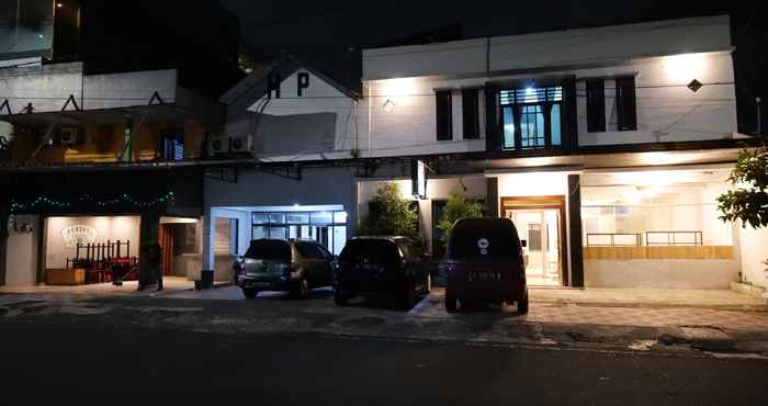 Bangunan Hotel Pelangi HS