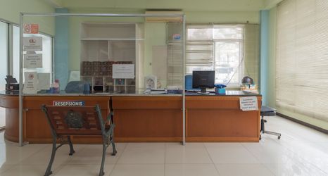 Lobby 2 Urbanview Hotel Bartu Moh Toha Bandung by RedDoorz