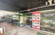 Luar Bangunan 3 OYO Home 90904 Ray Yan Guesthouse