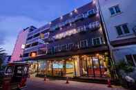 ภายนอกอาคาร Landmark Patong Hotel