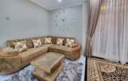 Ruangan Fungsional 5 Villa Puncak Thailand Style by akuvilla
