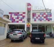 Exterior 3 Urbanview Hotel B Liv Kendari