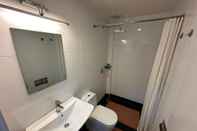 In-room Bathroom Alia Express Twelve Hotel