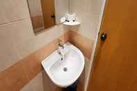 Toilet Kamar Eighteen Guesthouse