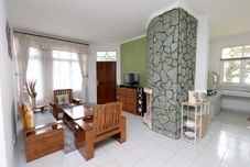 Lobi Villa ChavaMinerva Hanni Ciater with Private Pool