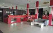 Lobi 2 Hotel D'New 1