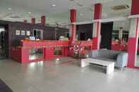 Lobi Hotel D'New 1