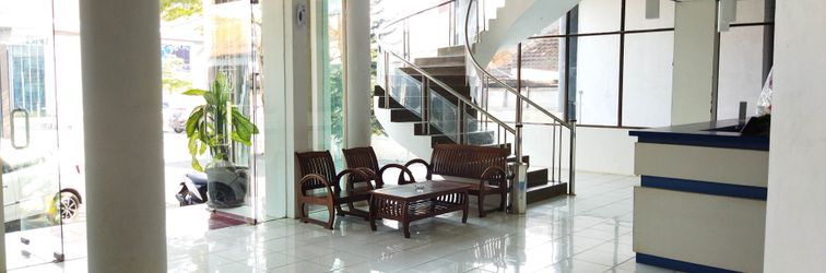 Lobby Royal Kencana Hotel Powered by Cocotel