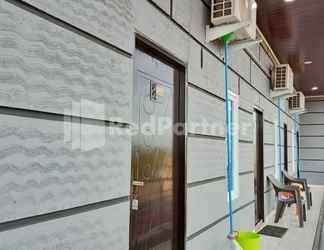 Exterior 2 Cerry Village near RS Mitra Siaga Tegal RedPartner