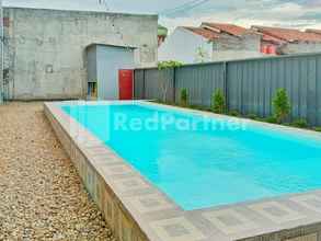 Swimming Pool 4 Cerry Village near RS Mitra Siaga Tegal RedPartner