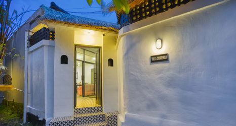 Exterior 2 Villa Canberra