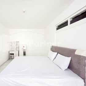 Bedroom 1 Homestay & Cafe Blessings Near Station Center Town RedPartner, Gontor 3 Stadium 酒店