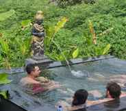 Swimming Pool 3 Onion Garden And Natural Hotspring