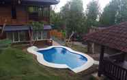 Swimming Pool 4 NK Villa Syariah And Cafe Prigen