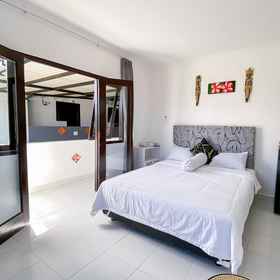 Bedroom 1 Kana Guest House Mitra RedDoorz, Daeng Burger Uluwatu Hotels