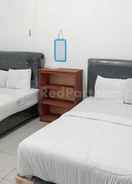 BEDROOM RedDoorz @ Pantai Sayangheulang