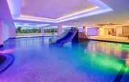 Swimming Pool 2 The Sentra Hotel Manado