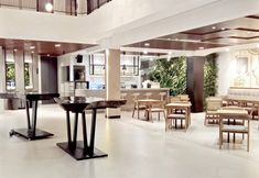 Lobby 7 Spot 43 Cafe and Hotel