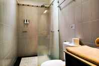 In-room Bathroom Tanjung Lima Hotel Legian