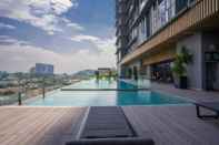 สระว่ายน้ำ Societe Suites Hartamas