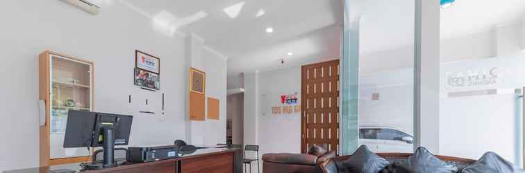 Lobi RedDoorz near Kiara Artha Park