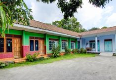 Bên ngoài 4 OYO 93394 Pondok Wisata Kurniawan 2