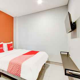 Bedroom 1 Super OYO 93514 Rubina Syariah Hotel, Fakultas Teknik UNSOED Hotels