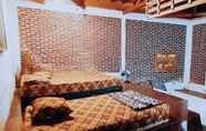 Kamar Tidur 5 Java Rustic Villa