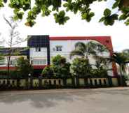 Exterior 4 OYO 93278 Wisma Syariah Lahundape