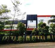 Exterior 3 OYO 93278 Wisma Syariah Lahundape