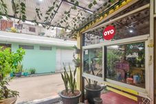 Lobby OYO 93286 Yellow House Syariah