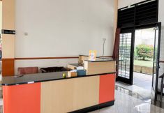 로비 4 Reddoorz Near BNS 2