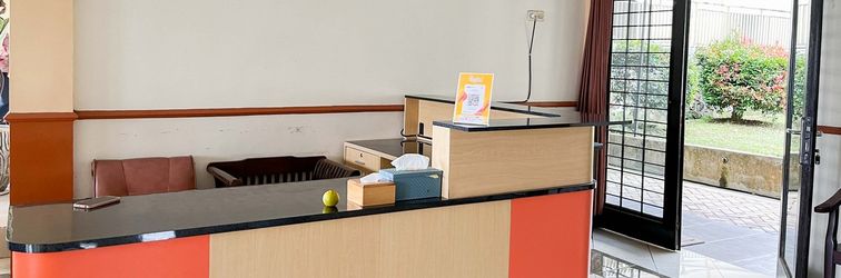 로비 Reddoorz Near BNS 2