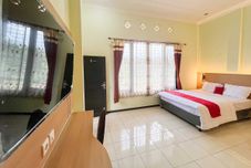 침실 Reddoorz Near BNS 2