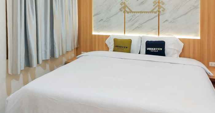 Kamar Tidur Urbanview Hotel Tritia Lampung