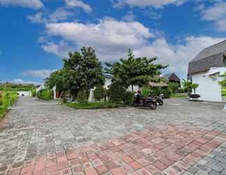 Bangunan 2 Seaside Hermitage Cosy Bungalow Near Canggu Beach