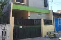 Exterior OYO 93290 Homestay Betro Syariah