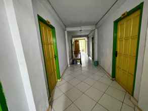 Lobby 4 OYO 93296 Kost Gowa