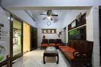 Lobby OYO 93296 Kost Gowa