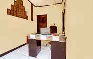 Lobi 4 OYO 93224 Fj Guest House