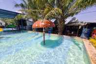 Swimming Pool OYO 93384 New Asembagus 2