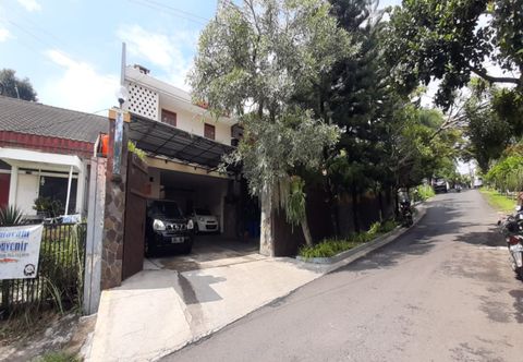 Luar Bangunan Hotel O Sukamulya Homestay