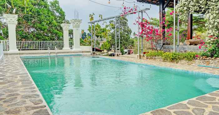 Kolam Renang Capital O 93345 The Saka Guest House Syariah